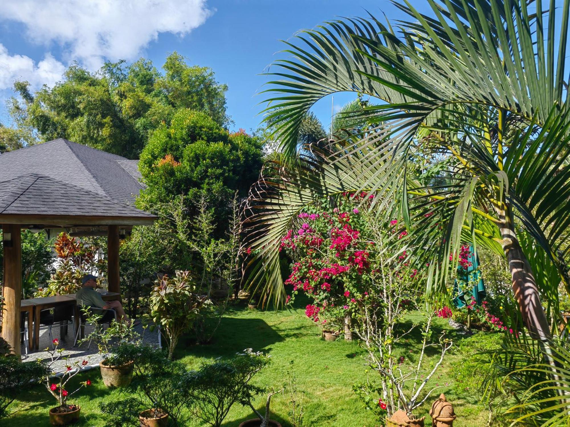 Garden Bungalows Resort Siquijor Exterior foto